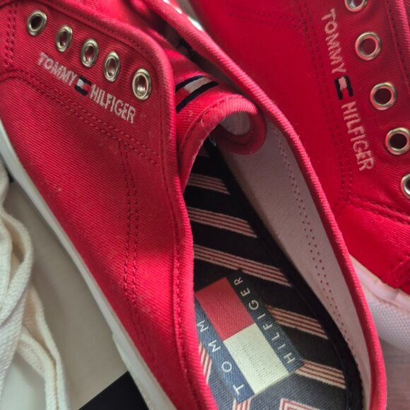 BNIB Tommy Hilfiger Sandals Shoes Red Womens 7M EU 37.5 - Picture 2 of 7